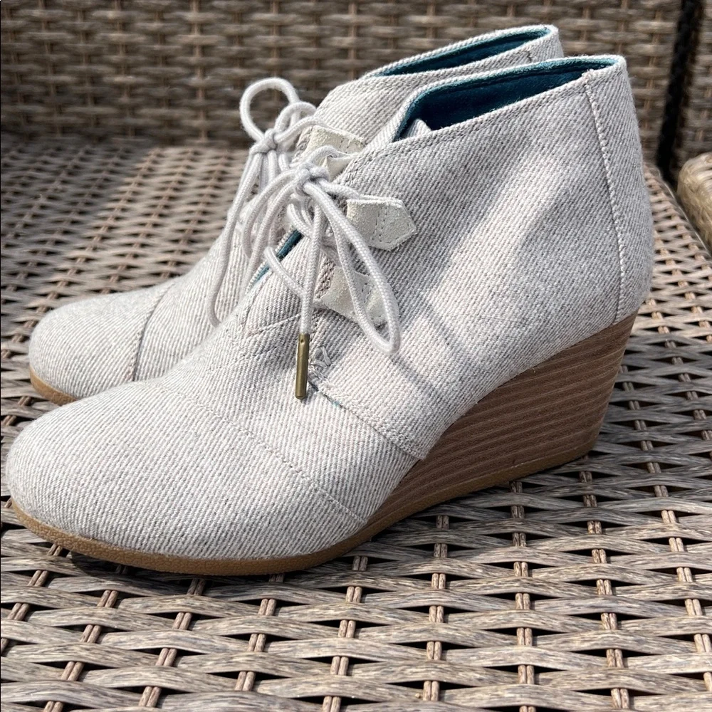 Toms Women's Cream Tan Wedge Elegant‎ Neutral Ankle Bootie Shoes Size 7